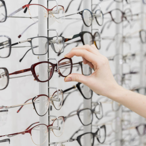 Como escolher uma armação de óculos perfeita para você?