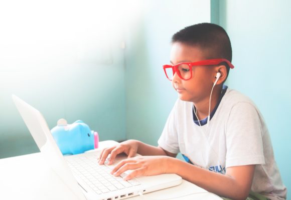 Óculos infantis: como fazer a escolha perfeita para o seu filho?